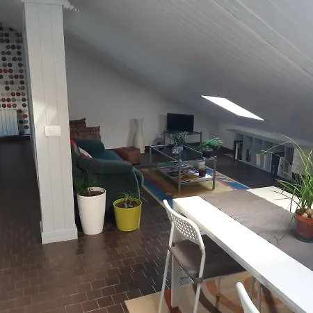 Apartamento En Vivienda Unifamiliar, Con Posibilidad De Plaza De Garaje Santiago de Compostela