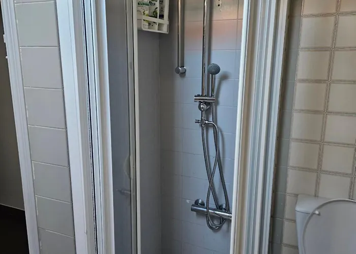 Apartamento En Vivienda Unifamiliar, Con Plaza De Garaje *